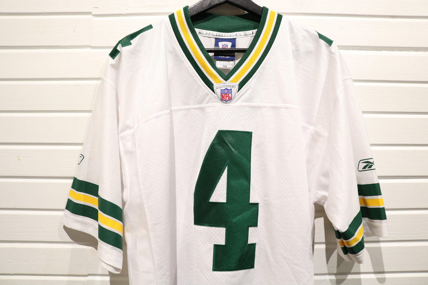 Green-Bay Packers Brett-Favre Jersey | Vintage 2000s Authentic NFL Football Shirt | White Game Day Apparel