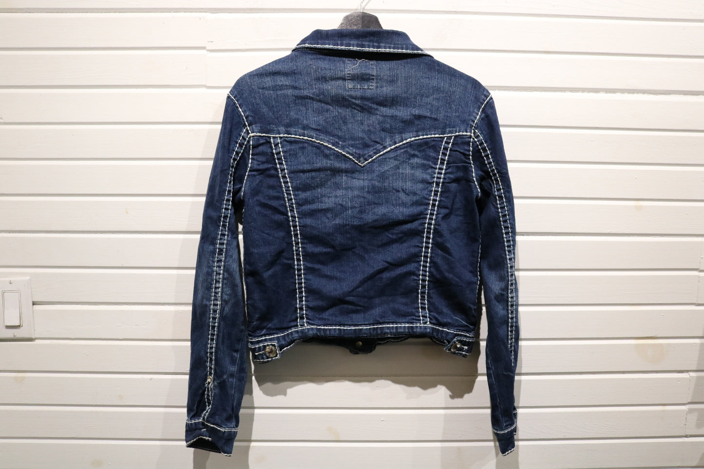 L.A.-Idol-USA Denim Jean Jacket | Vintage Classic Contrast Stitch Western Denim | Rhinestone Buttons Outerwear