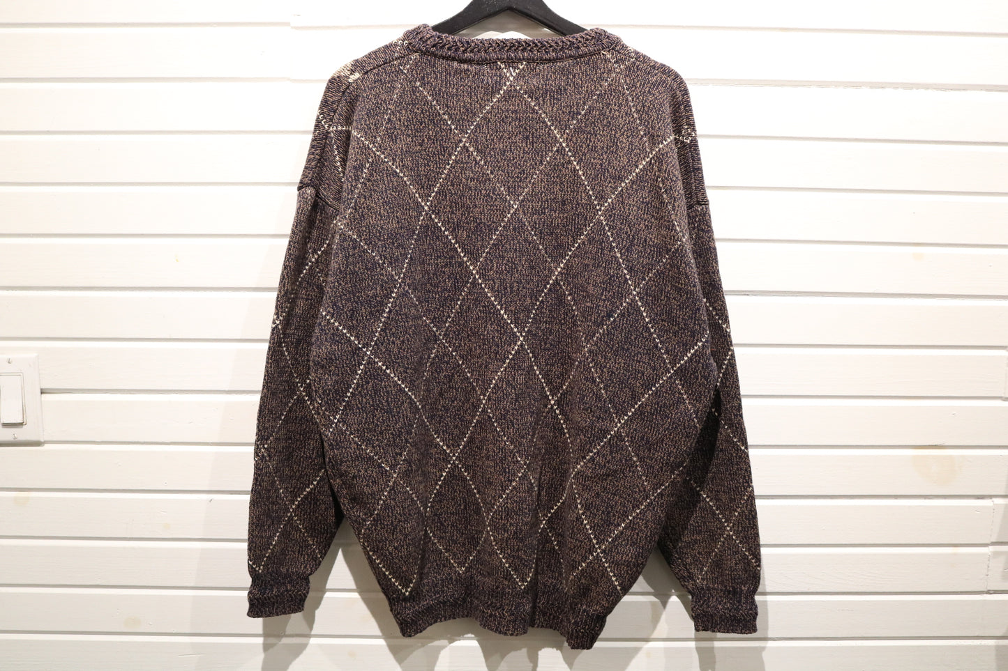 Izod Knit Sweater | Vintage Argyle Pattern Crewneck Pullover | Classic 90s Cotton Knitwear