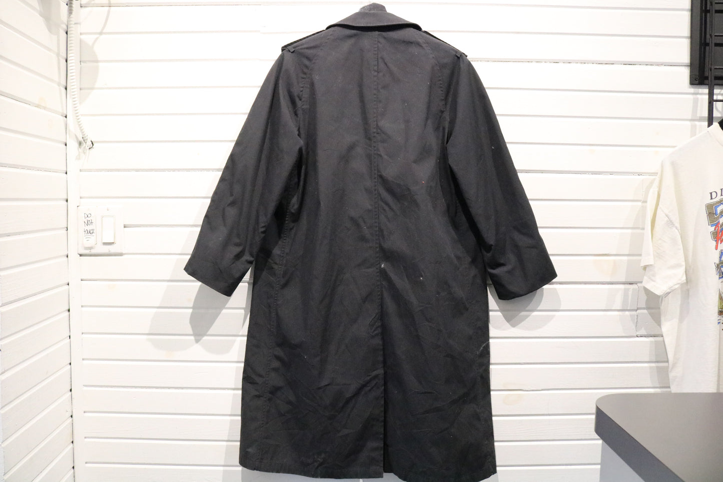 All-Weather Coat | Vintage Black Water-Repellent Liner Trench Coat | Classic Everyday Outerwear
