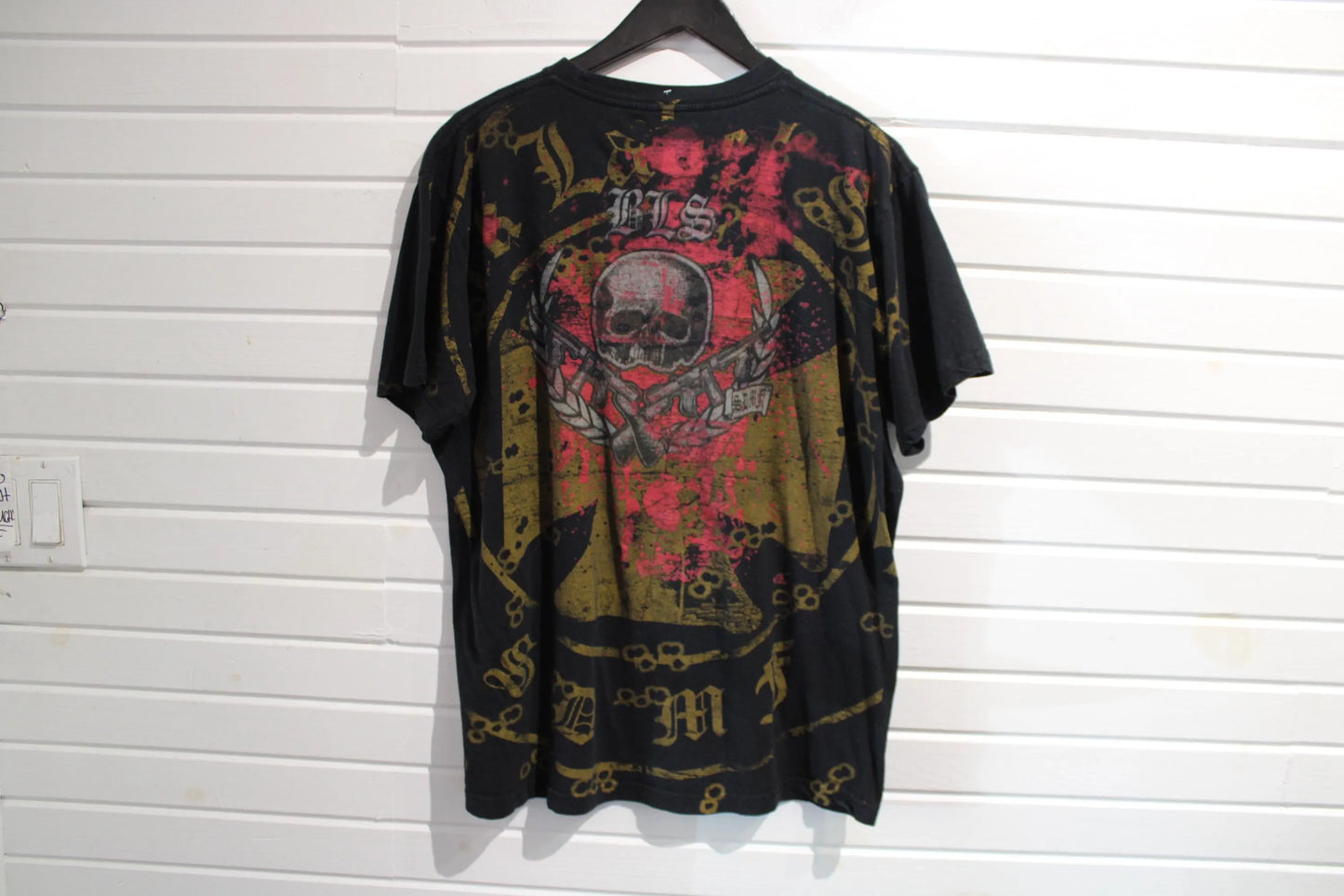 Rock-&-Rebellion Skull Graphic T-Shirt | Vintage 2000s Distressed All Over Print Tee | Bold Gothic Streetwear