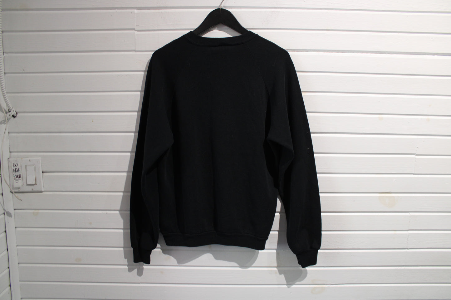 Detroit-Red-Wings Sweater | Vintage NHL Crewneck Pullover | 90s Hockey Fan Gear | Black & Red Sportswear