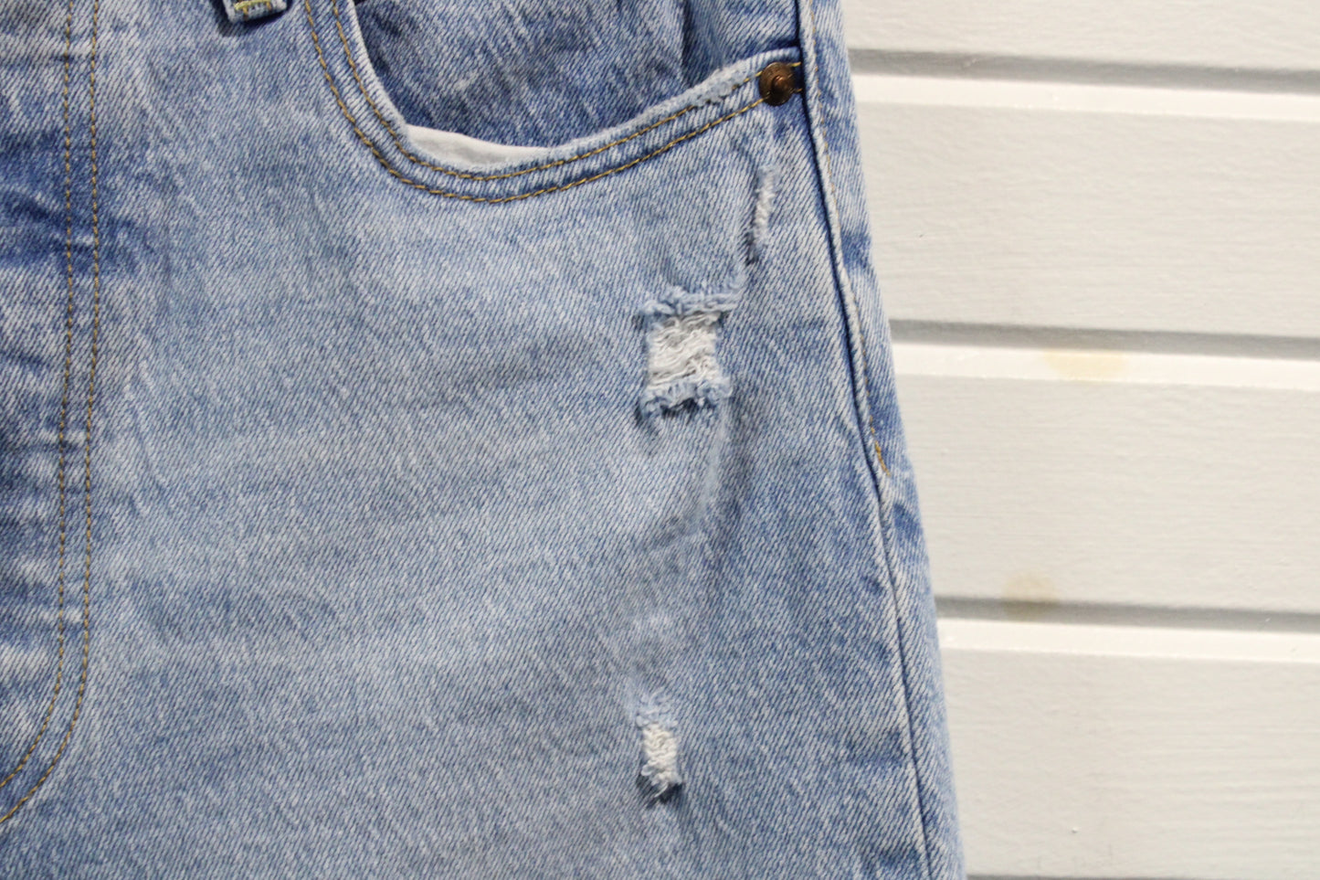 Levi's Ribcage Straight Ankle Jeans | Vintage Light Wash Distressed Denim Pants | Classic Button-Fly Denim Trousers