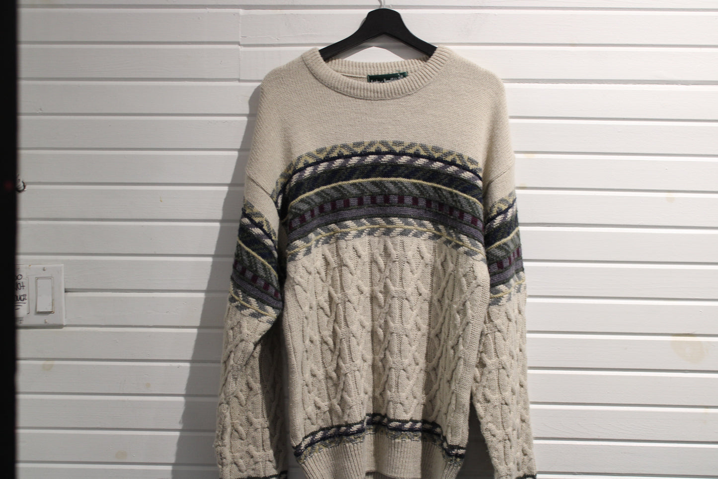 Knights-of-Round-Table Sweater | Vintage 90s Patterned Knit Crewneck | Textured Winter Pullover