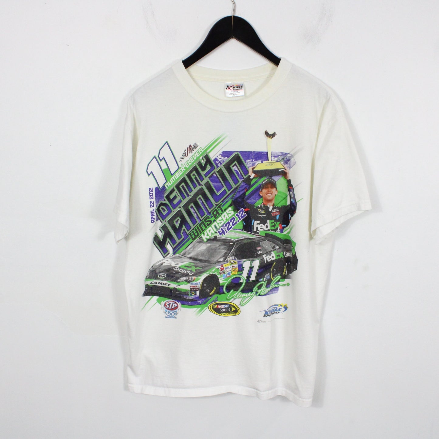 Chase-Authentics NASCAR T-Shirt | Vintage 2012 Denny Hamlin Kansas Speedway Racing Graphic Tee | FedEx Car Motorsport Collectible