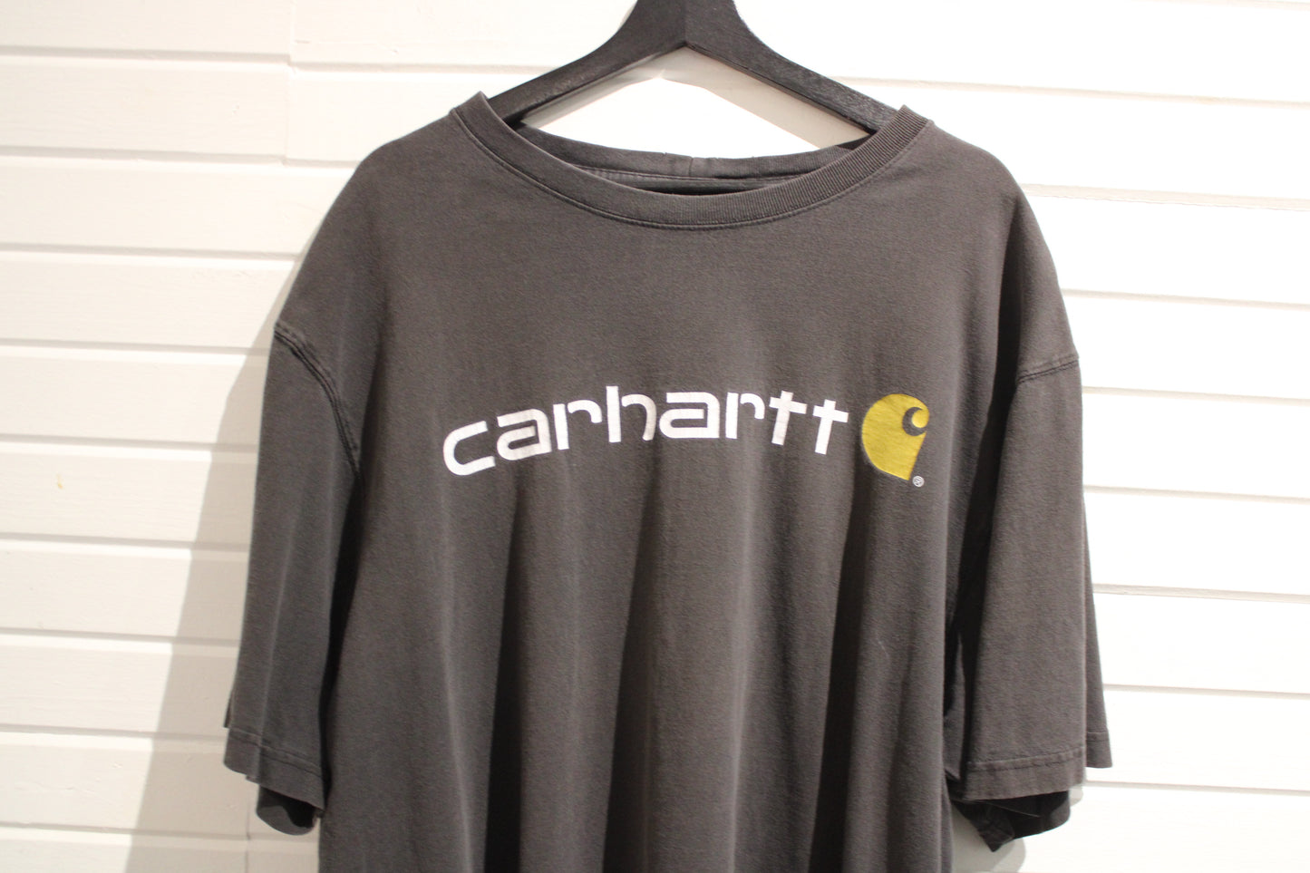 Carhartt T-Shirt | Vintage Loose Fit Graphic Tee Shirt | Classic Workwear Logo Top