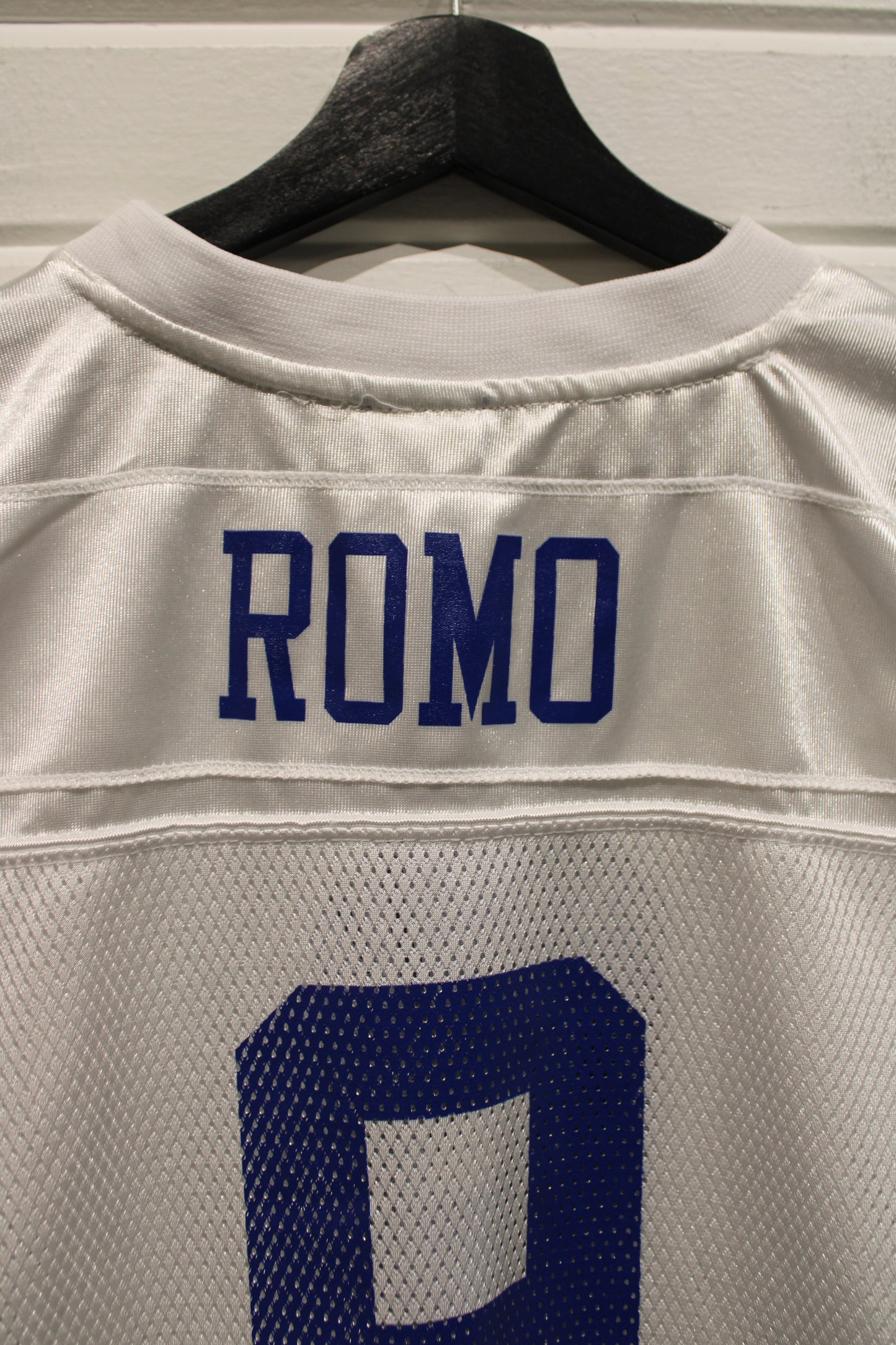 Dallas Cowboys Romo Jersey | Vintage NFL 2000s Football Shirt | Number 9 Reebok Team Gear