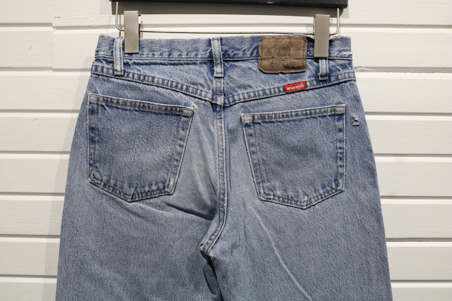 Wrangler Jeans | Vintage 90s Distressed Light-Wash Denim Pants | Classic Regular Fit Casual Style