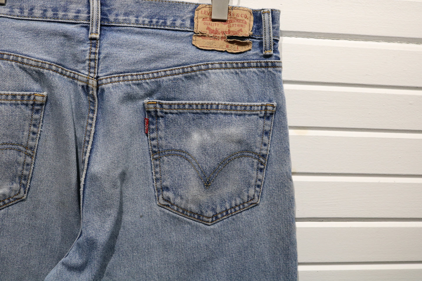 Levi's 550 Relaxed-Fit Jeans | Vintage 90s Light Wash Distressed Denim Pants | Classic Casual Wear