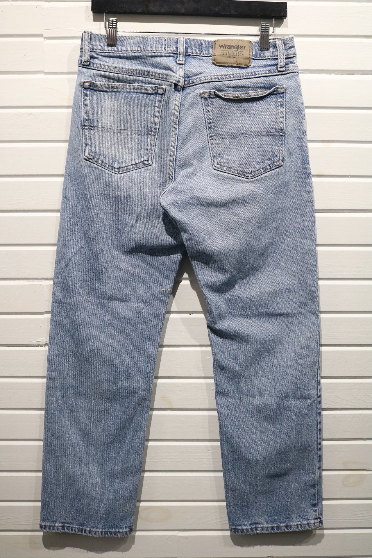 Wrangler Jeans | Vintage Light Wash Straight Leg Denim Pants | Classic Everyday Casual Wear