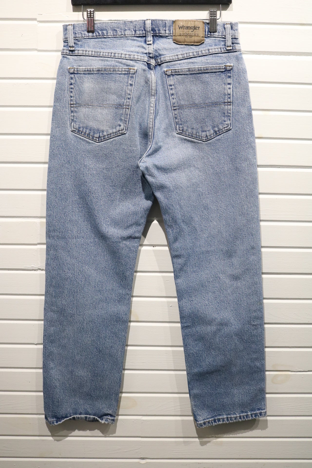 Wrangler Jeans | Vintage 2000s Faded Straight-Leg Denim Pants | Classic Everyday Western Style Clothing