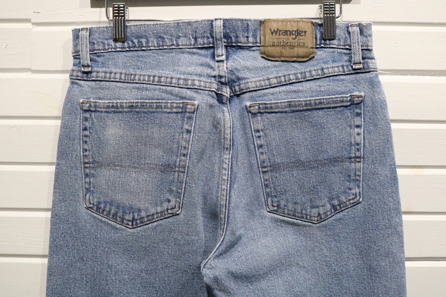 Wrangler Jeans | Vintage 2000s Faded Straight-Leg Denim Pants | Classic Everyday Western Style Clothing