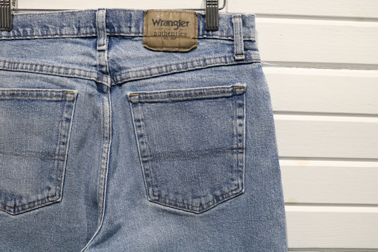 Wrangler Jeans | Vintage 2000s Faded Straight-Leg Denim Pants | Classic Everyday Western Style Clothing