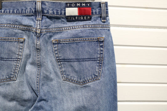 Tommy-Hilfiger Relaxed-Fit Blue Jeans | Vintage 90s Straight-Leg Denim Pants | Classic Flag Patch Style