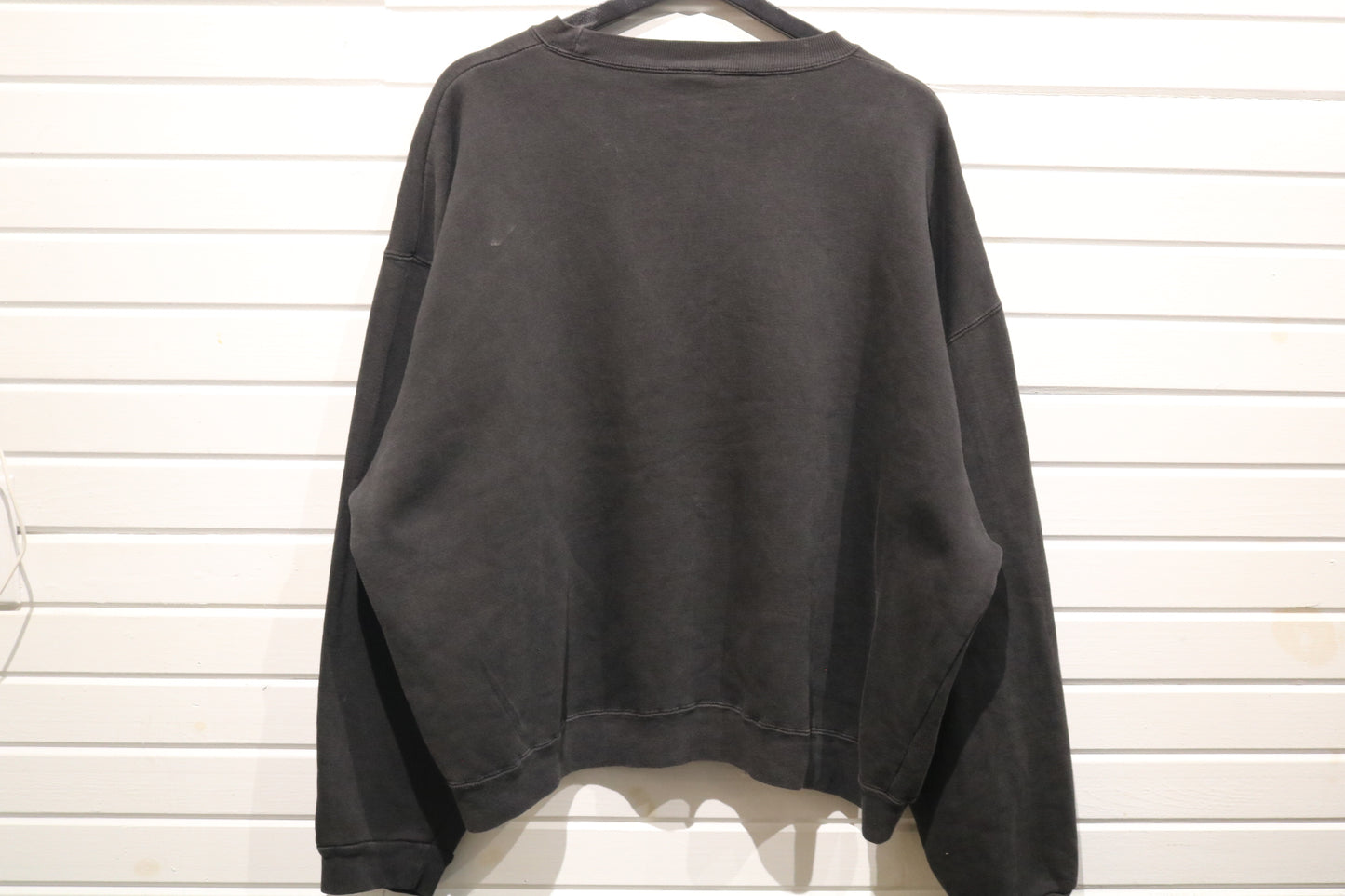 Hard-Rock-Cafe Beijing Sweater | Vintage Embroidered Logo Crewneck | Relaxed Fit Sweatshirt | Retro Collectible