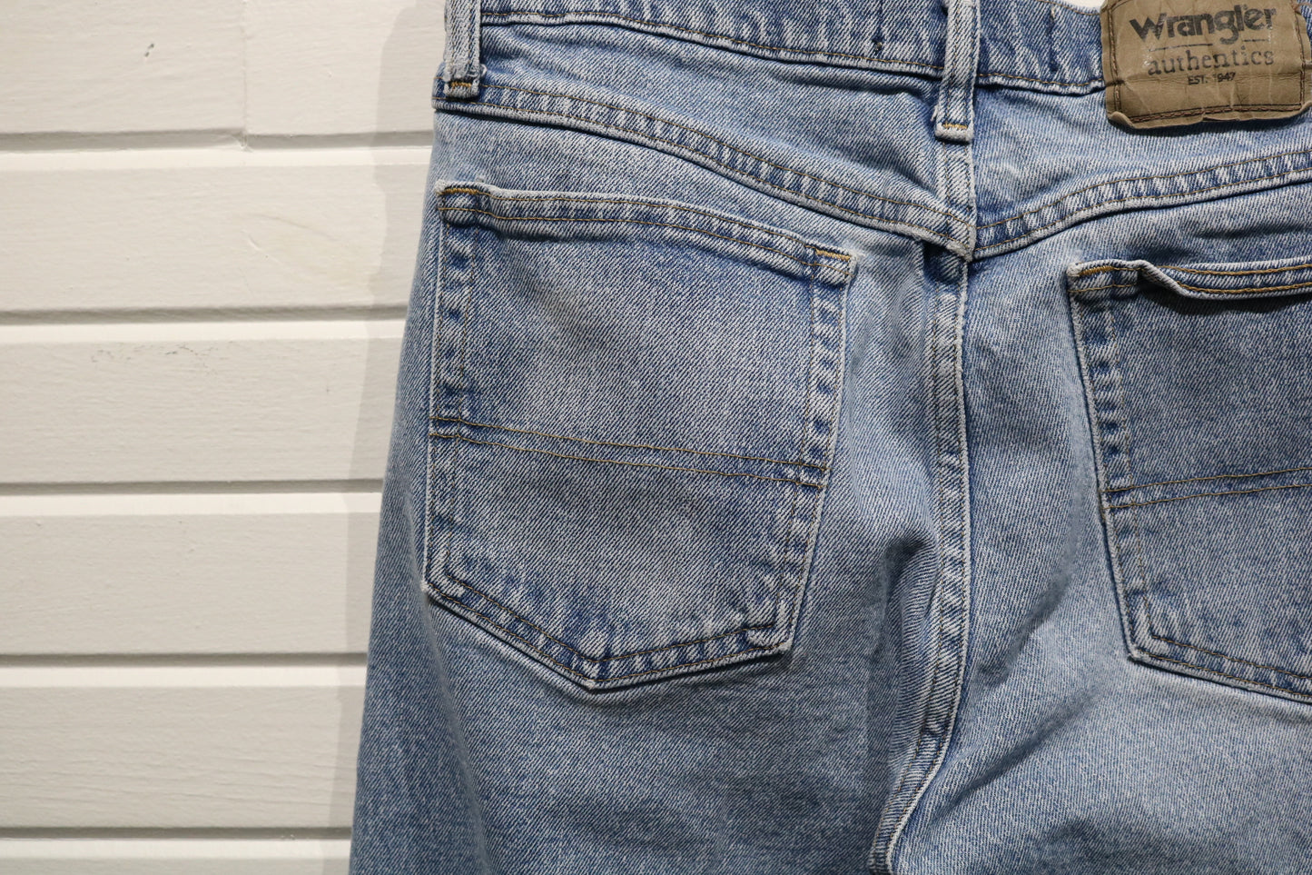 Wrangler Jeans | Vintage 90s Light Wash Straight Fit Denim Pants | Classic Everyday Menswear