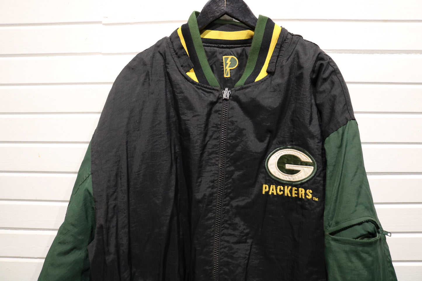 Green-Bay Packers Jacket | Vintage 90s NFL Zip-Up Bomber | Classic Football Outerwear