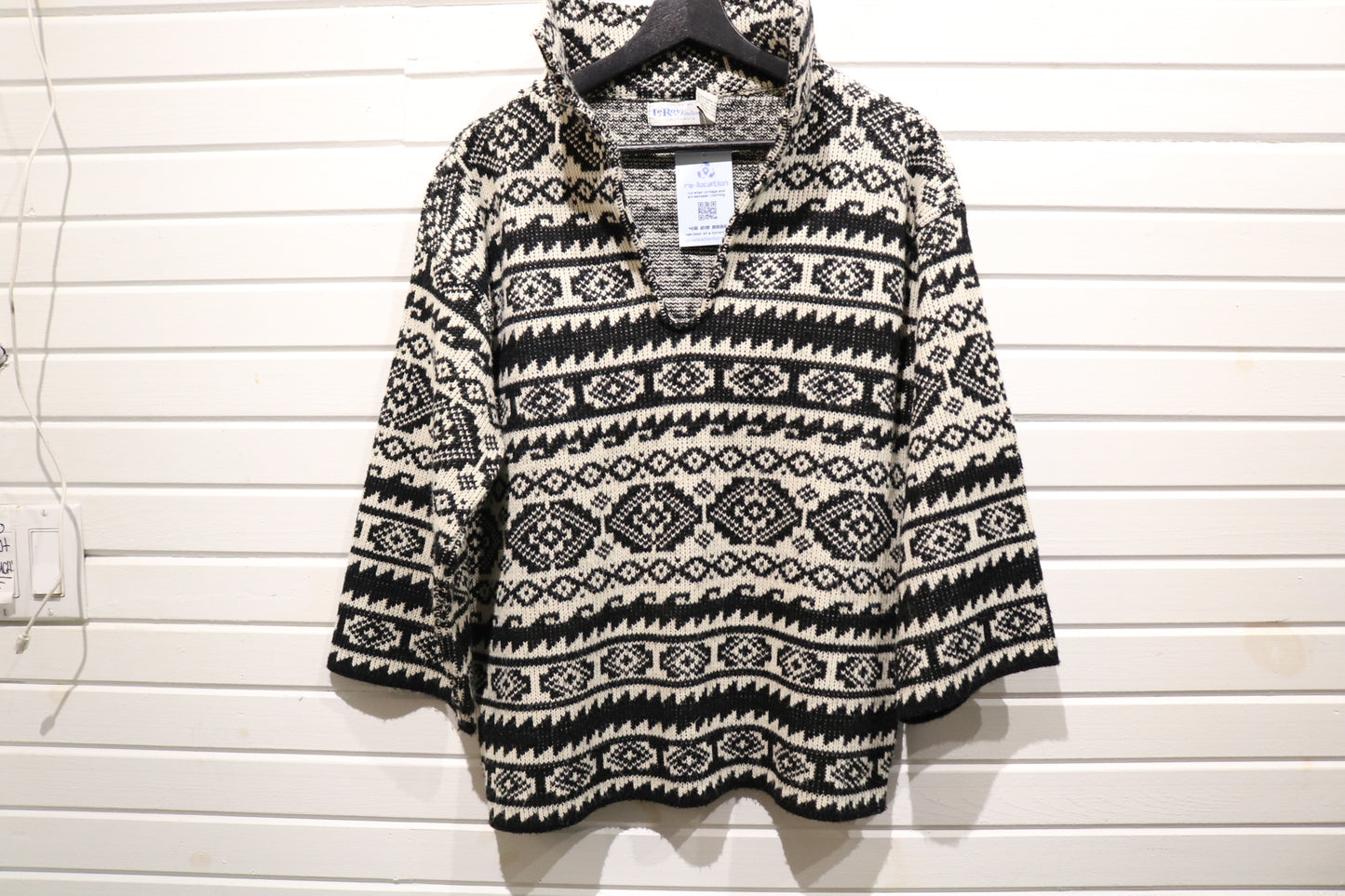 LeRoy-Knitwear Pullover Sweater | Vintage California Aztec Pattern Knit Top | Classic Black and White Knitwear