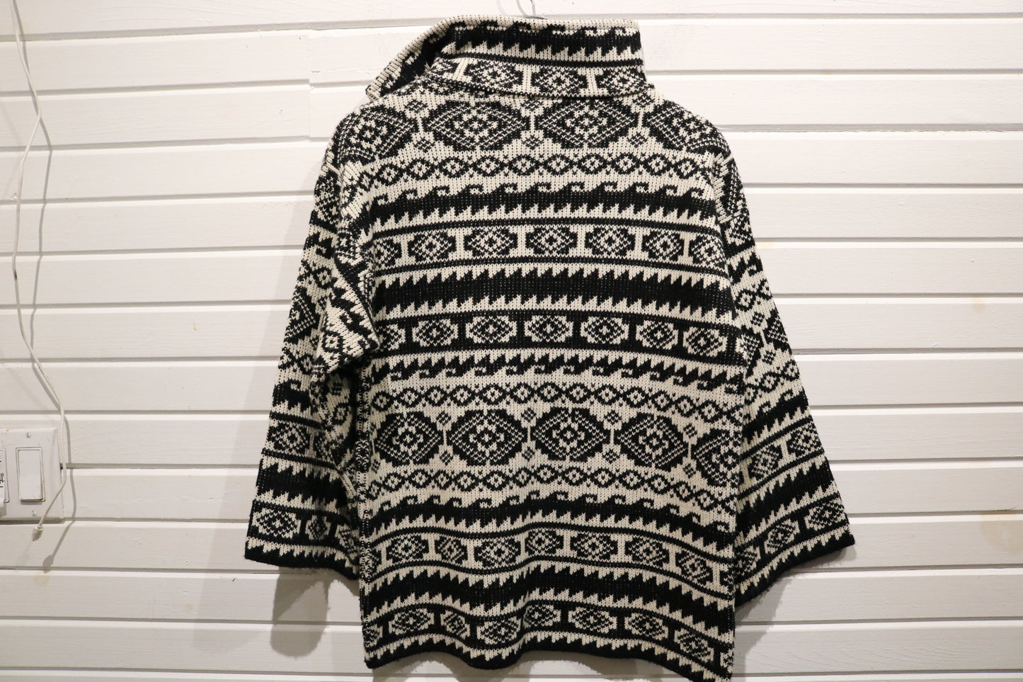 LeRoy-Knitwear Pullover Sweater | Vintage California Aztec Pattern Knit Top | Classic Black and White Knitwear