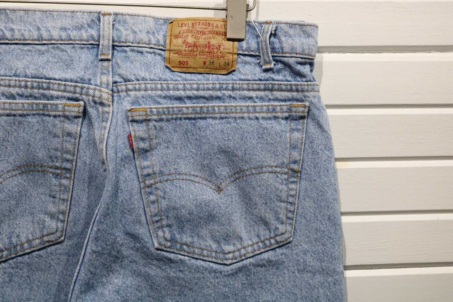 Levi's 505 Jeans / Vintage Denim Trouser / 90s Straight Leg / Classic Blue / Size 38x34