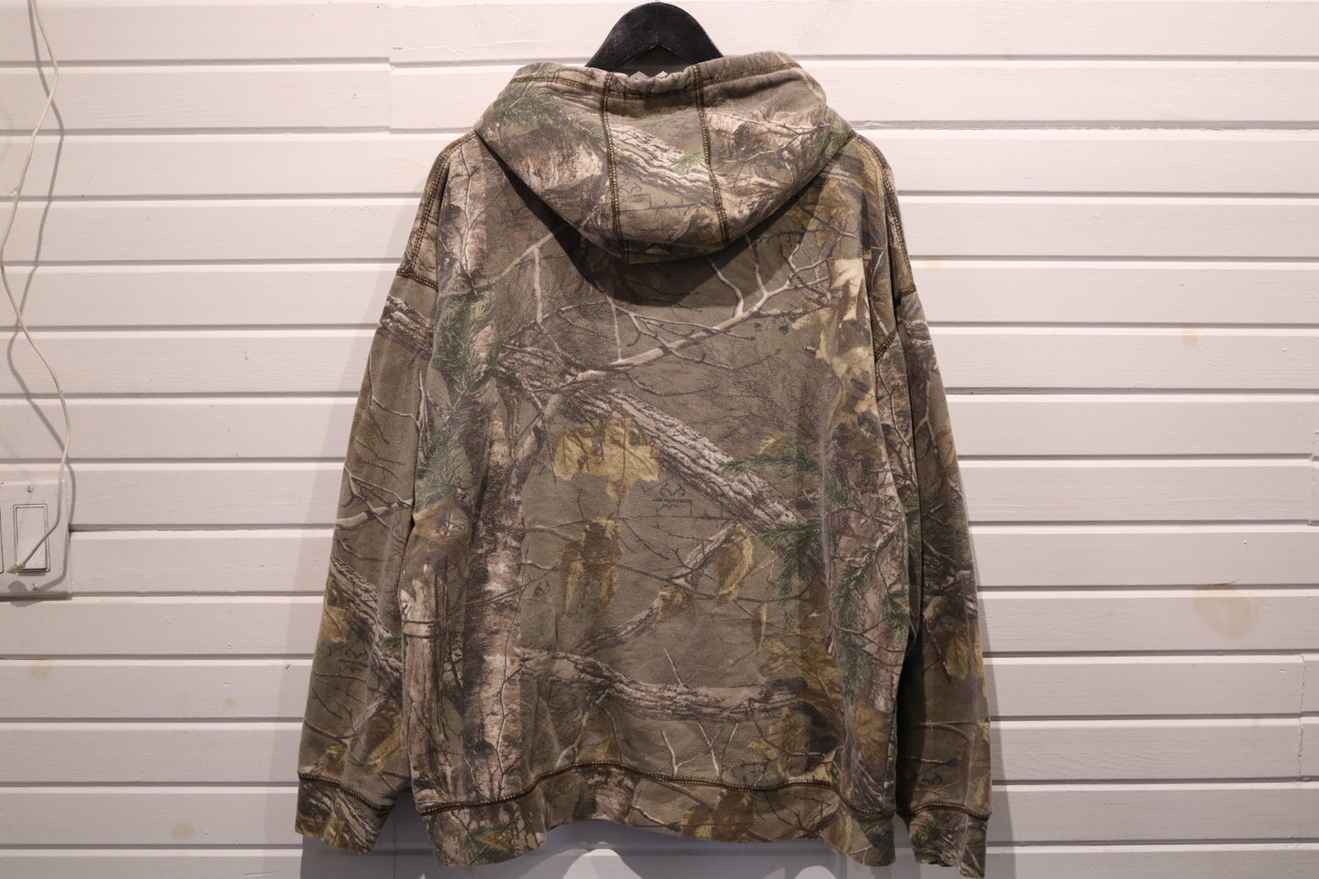Realtree Camouflage Hoodie | Vintage Woodland Camo Hunting Pullover Sweatshirt | Outdoor Gear