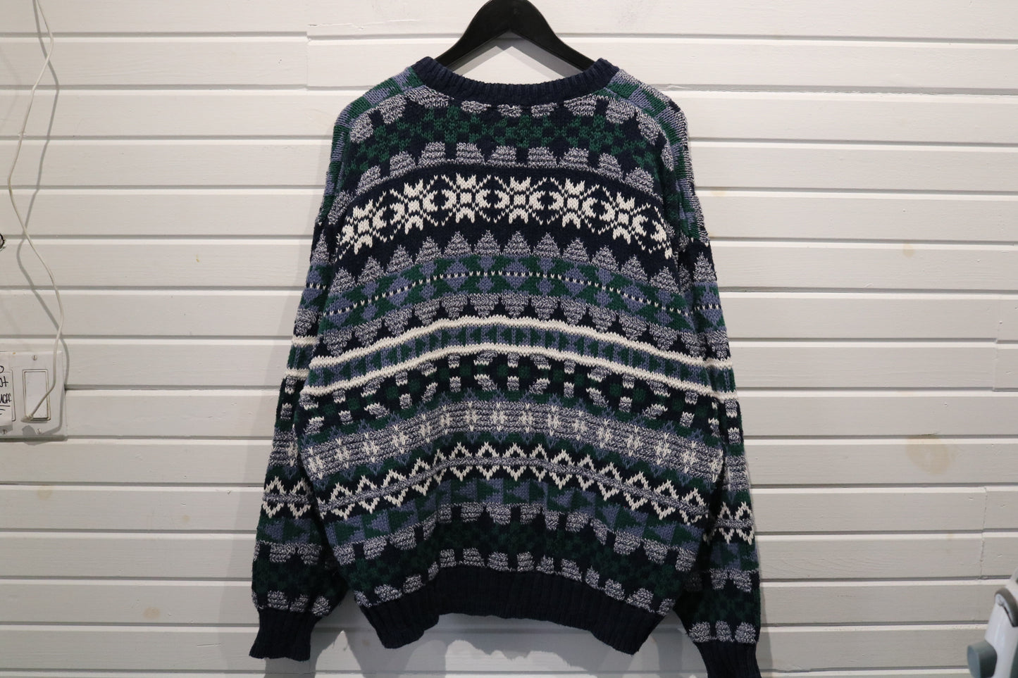 Lake-Harmony Sweater | Vintage 90s Nordic Knit Pullover | Classic Winterwear Jumper