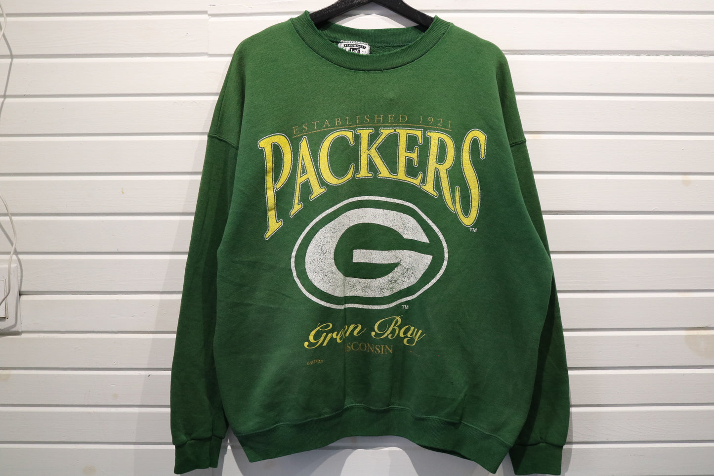 Green-Bay Packers Sweatshirt | Vintage 90s Crewneck Pullover | Bold NFL Graphic Sweater | Classic Fan Gear