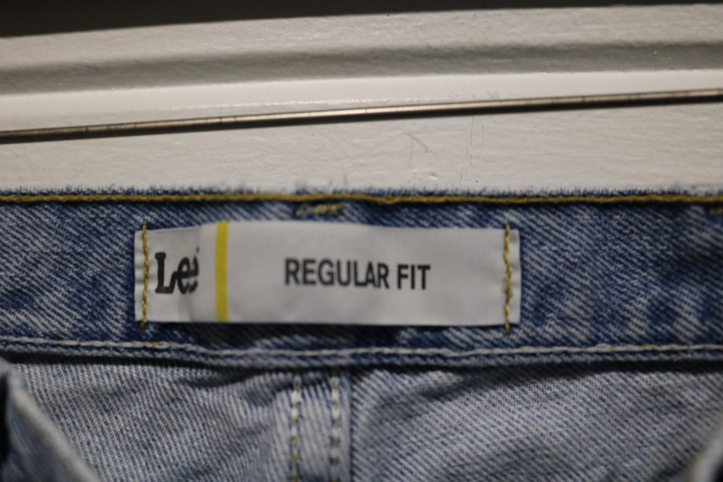 Lee Jeans | Vintage 90s Light Wash Regular Fit Denim Pants | Classic Straight-Leg Trousers