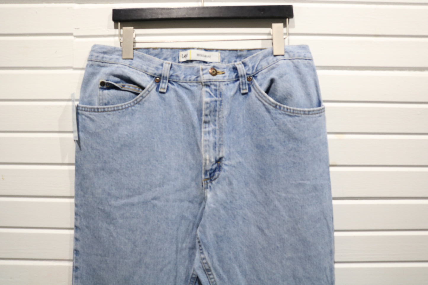 Lee Jeans | Vintage 90s Light Wash Regular Fit Denim Pants | Classic Straight-Leg Trousers