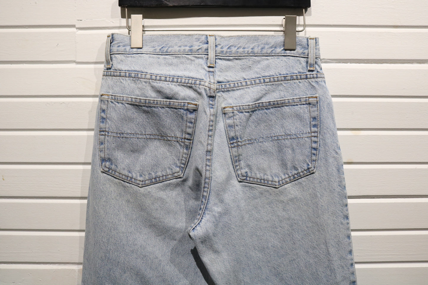 Tommy Jeans Denim Jeans | Vintage 90s Light Wash Straight Leg Jeans | Classic Relaxed Fit Denim Pants