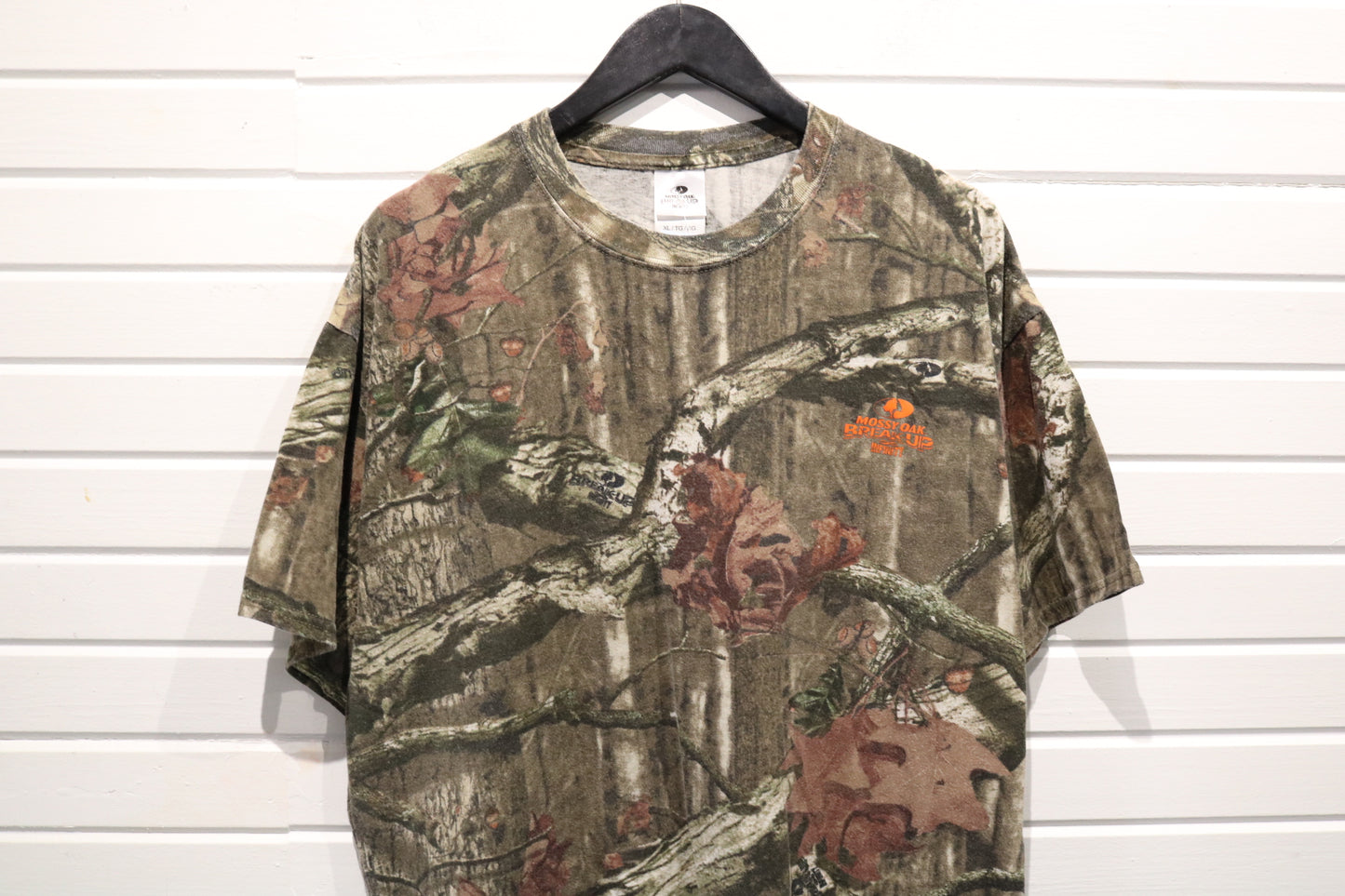 Mossy-Oak Break-Up Camo T-Shirt | Vintage Camouflage Outdoor Tee Shirt | Hunting Gear