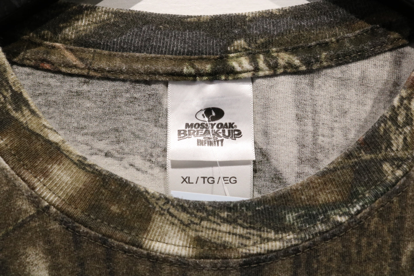 Mossy-Oak Break-Up Camo T-Shirt | Vintage Camouflage Outdoor Tee Shirt | Hunting Gear