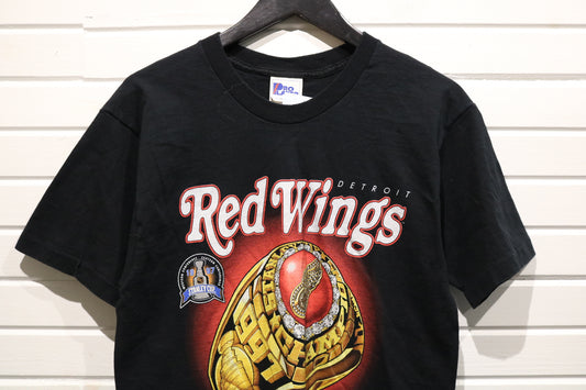 Detroit-Red-Wings 1997 Stanley Cup Champions T-Shirt | Vintage Hockey Graphic Tee | Sports Fan Retro Shirt