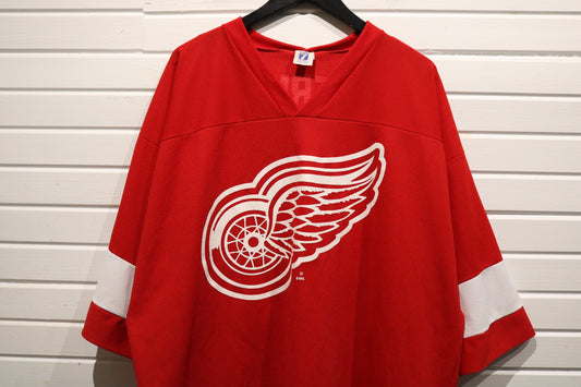 Detroit-Red-Wings Yzerman Hockey Jersey | Vintage 90s Logo 7 NHL Jersey | Oversized Sports Fan Apparel