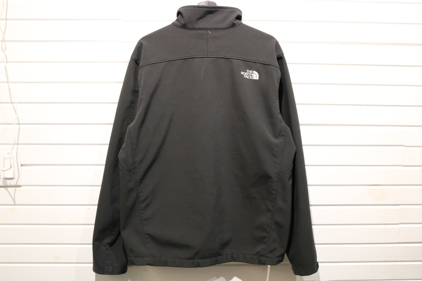 North-Face Softshell Jacket | Vintage Outdoor Zip-Up Black Shell | Classic Lightweight Layer