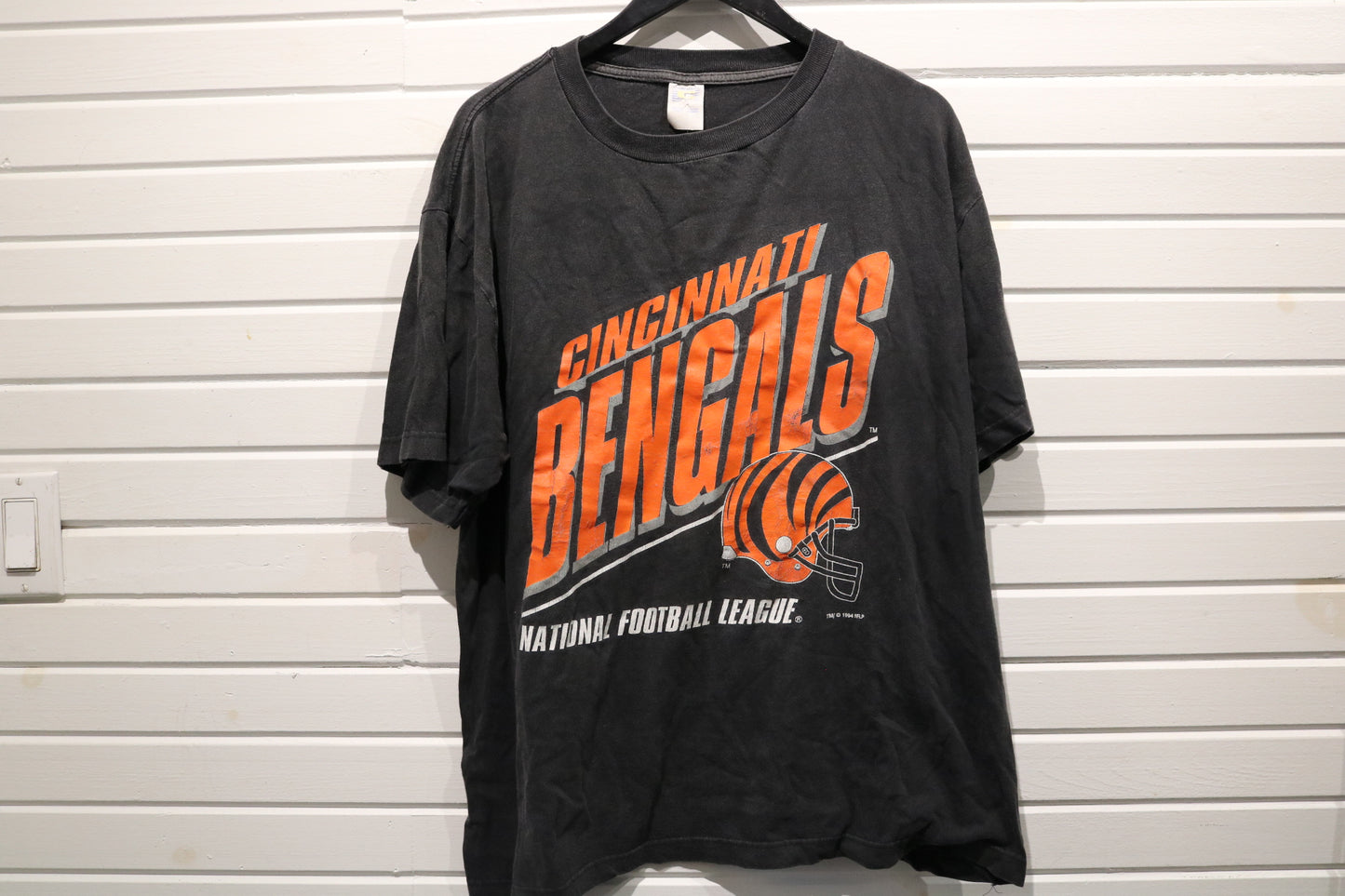 Cincinnati-Bengals T-Shirt | Vintage 1990s NFL Graphic Tee | Old School Football Fan Shirt | Black Orange Short Sleeve