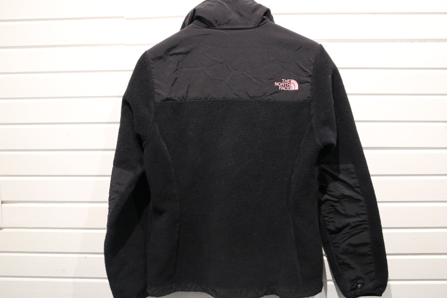 Vintage North-Face Denali Jacket | Fleece Full-Zip Outdoor Jacket | Classic Black Outerwear