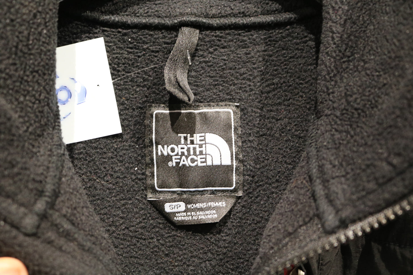 Vintage North-Face Denali Jacket | Fleece Full-Zip Outdoor Jacket | Classic Black Outerwear