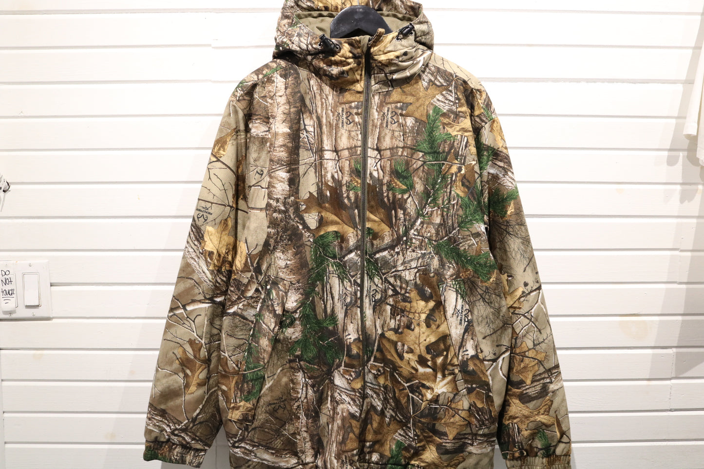 Realtree Camo Hooded Jacket | Vintage Outdoor Zip-Up Hunting Coat | All-Over Woodland Pattern