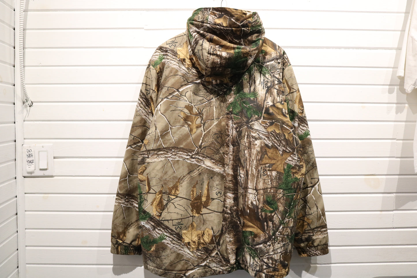 Realtree Camo Hooded Jacket | Vintage Outdoor Zip-Up Hunting Coat | All-Over Woodland Pattern