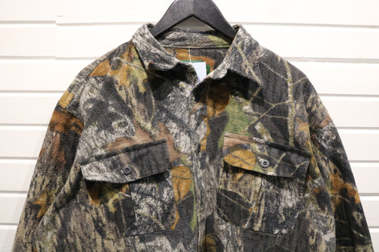 Cabela’s Outdoor Gear Camouflage Button-Up Shirt | Vintage Woodland Hunting Shirt | Heavyweight Camo Outdoor Work Shirt