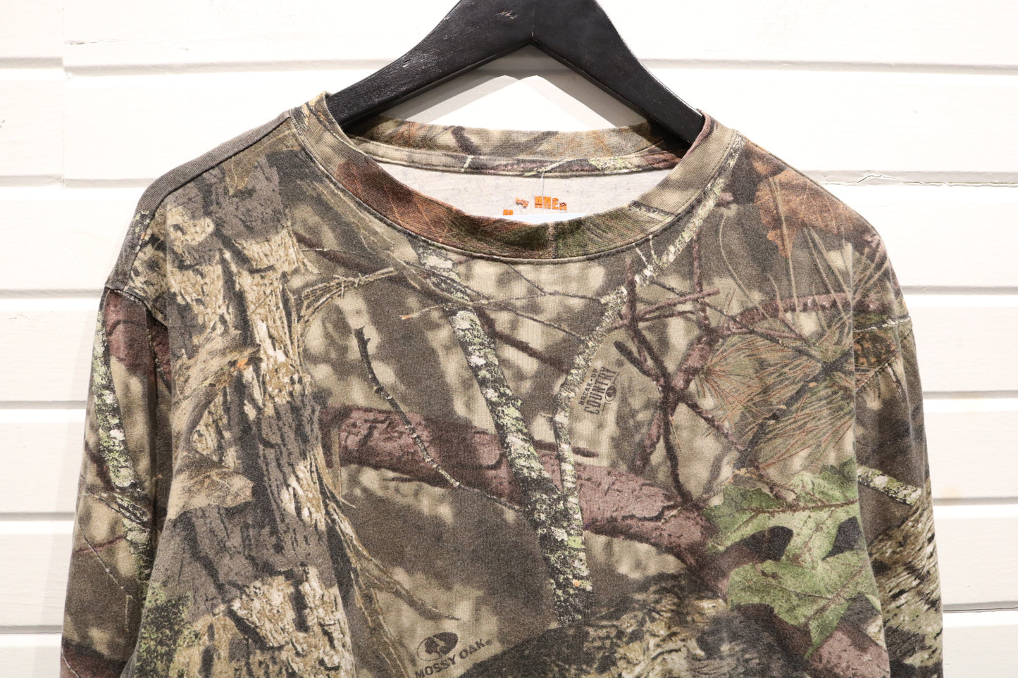 Mossy-Oak Break-Up Country Long Sleeve T-Shirt | Vintage Camouflage Hunting Tee | Outdoor Camo Apparel