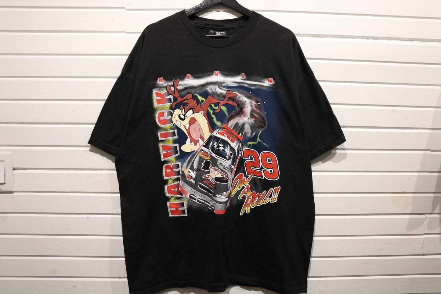 Chase-Authentics Taz Looney-Tunes NASCAR T-Shirt | Vintage 2000s Racing Graphic Tee | Kevin Harvick Number 29 Car Shirt