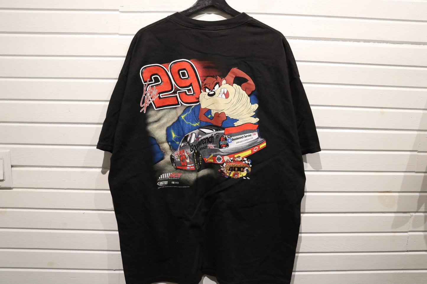 Chase-Authentics Taz Looney-Tunes NASCAR T-Shirt | Vintage 2000s Racing Graphic Tee | Kevin Harvick Number 29 Car Shirt