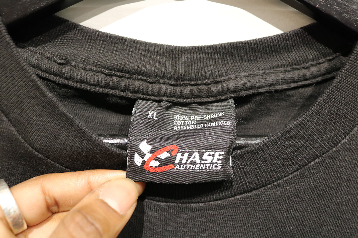 Chase-Authentics Taz Looney-Tunes NASCAR T-Shirt | Vintage 2000s Racing Graphic Tee | Kevin Harvick Number 29 Car Shirt