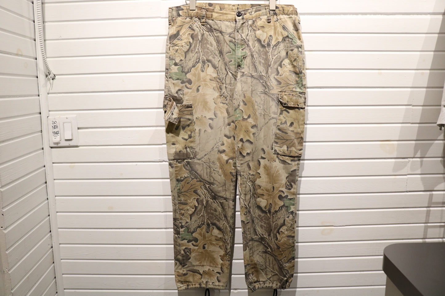 Advantage Timber Cargo Pants | Vintage 90s Camo Outdoor Hunting Trousers | Leaf Print Woodland Gear