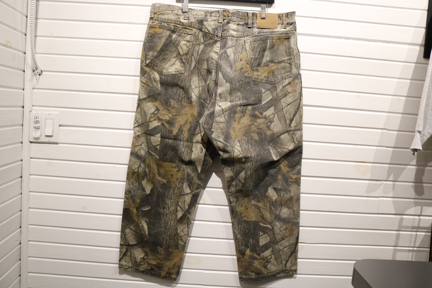 Real-Tree Camouflage Pants | Vintage Outdoor Workwear Leaf Print Trousers | Rugged Hunting Gear