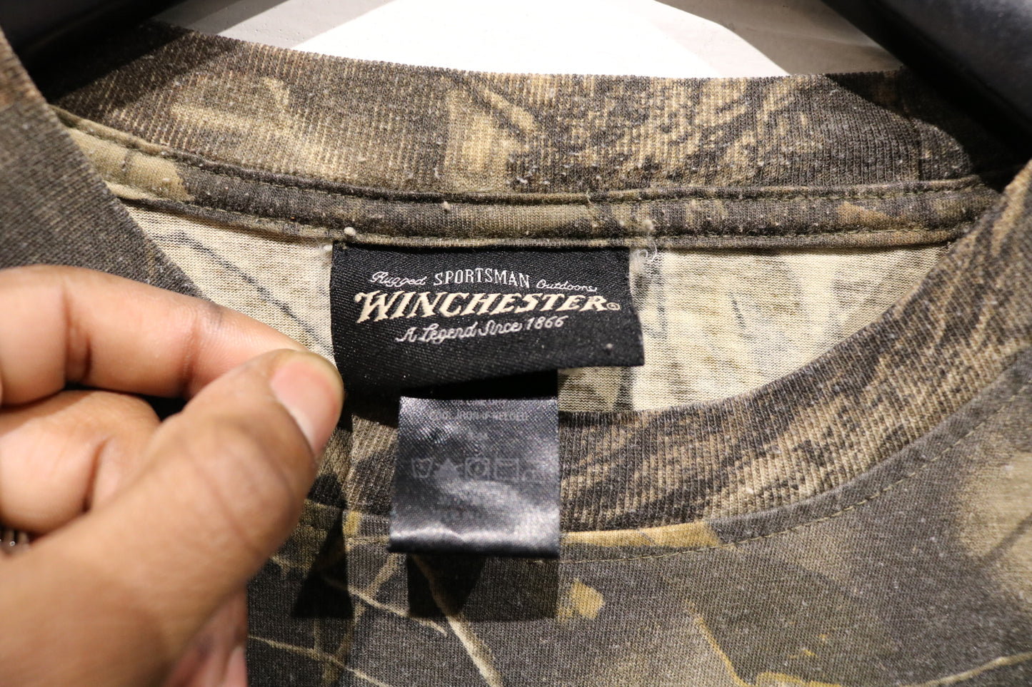 Winchester Camouflage T-Shirt | Vintage 2000s Outdoor Woods Pattern Pocket Tee | Hunting Gear