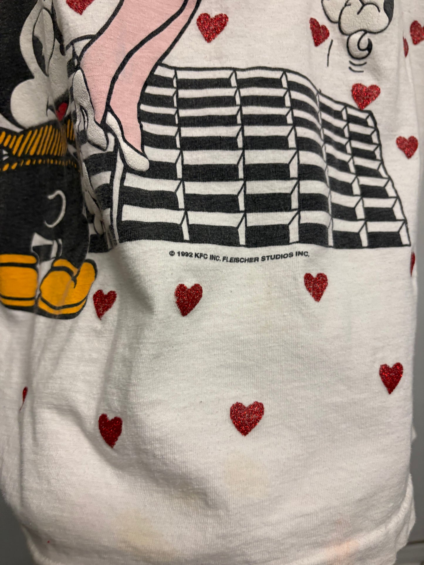 Betty-Boop T-Shirt | Vintage 1992 Red Heart Graphic Cartoon Tee | Classic Animation Character Shirt