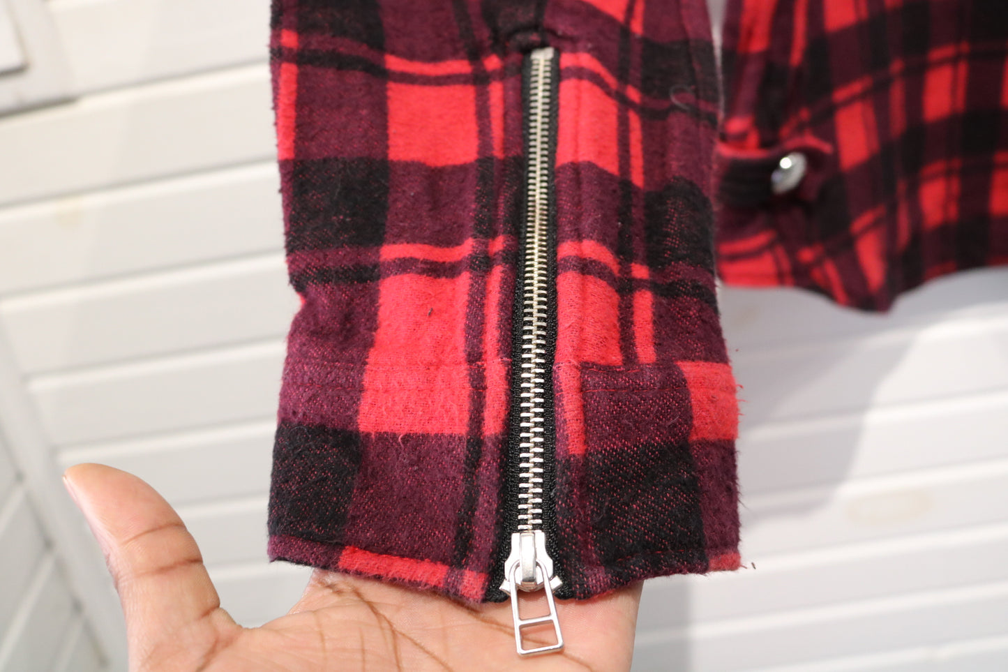 True-North Strong Plaid Button-Up Shirt | Vintage Red-Black Flannel Lumberjack Jacket | Outdoor Layering Shirt